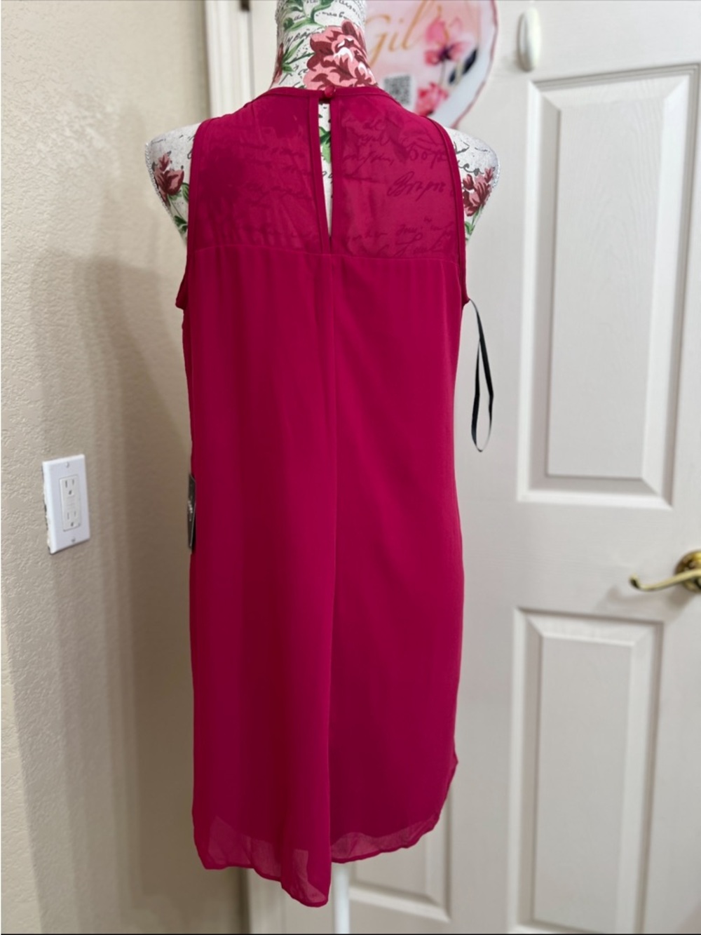 by & by Magenta Sleeveless Shift Top - Picture 3 of 7